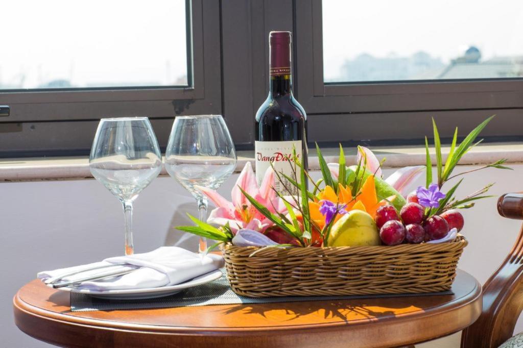 Ha Long New Day Hotel Esterno foto