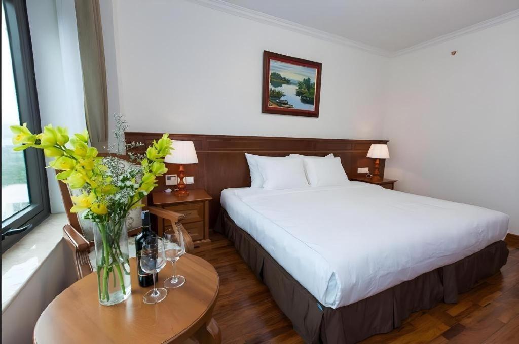 Ha Long New Day Hotel Esterno foto
